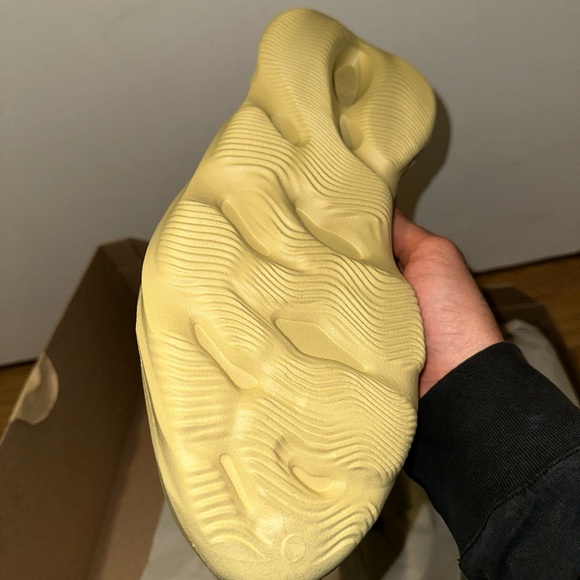 Adidas Yeezy foam runner size 15 sulfur - Picture 3 of 5